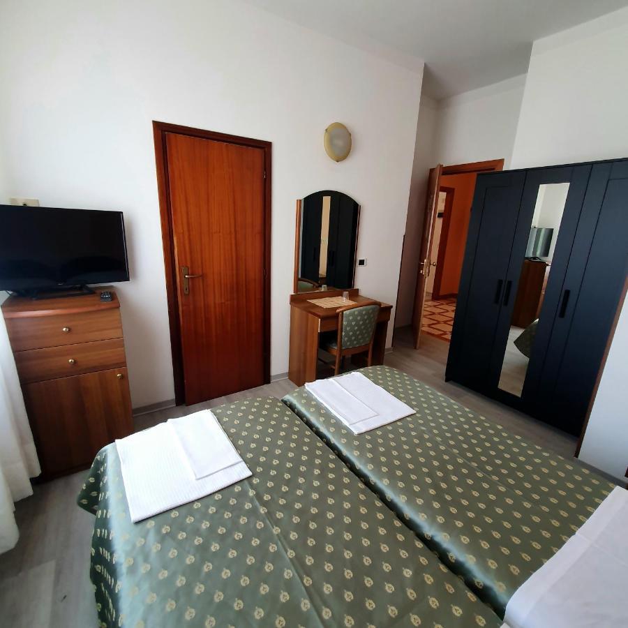 Hotel Perla Massa Lombarda المظهر الخارجي الصورة