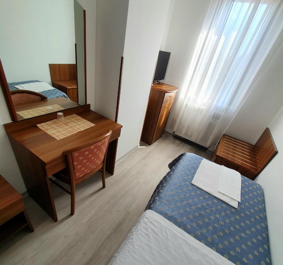 Hotel Perla Massa Lombarda المظهر الخارجي الصورة