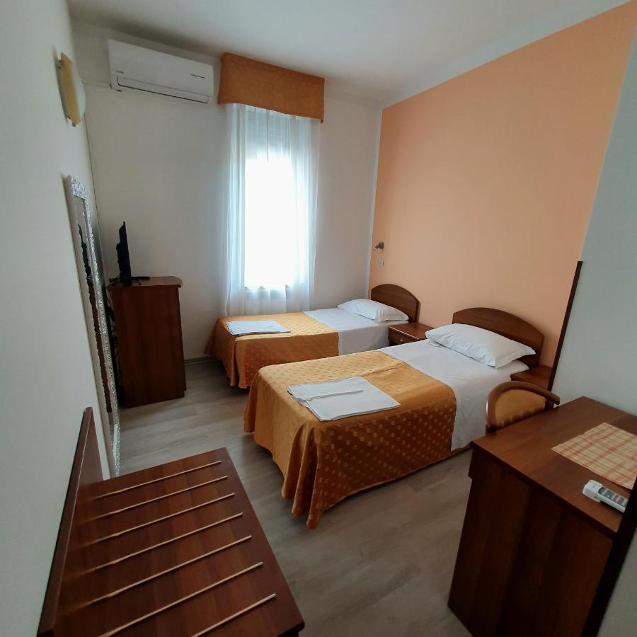 Hotel Perla Massa Lombarda المظهر الخارجي الصورة