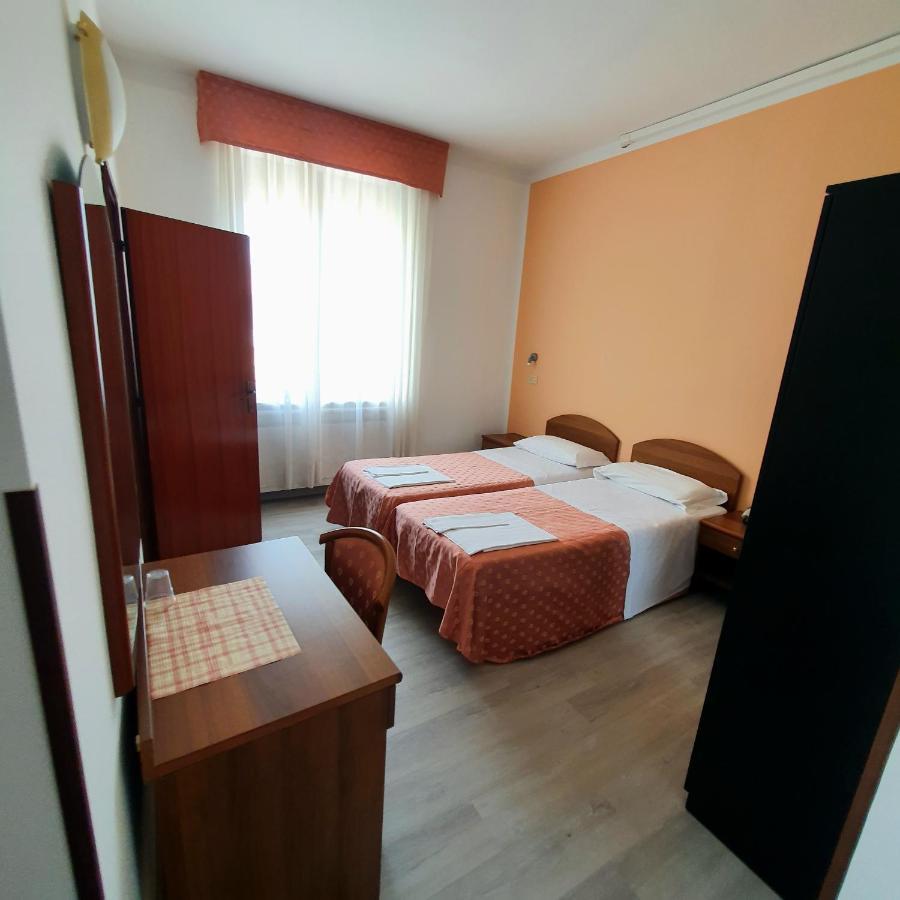 Hotel Perla Massa Lombarda المظهر الخارجي الصورة